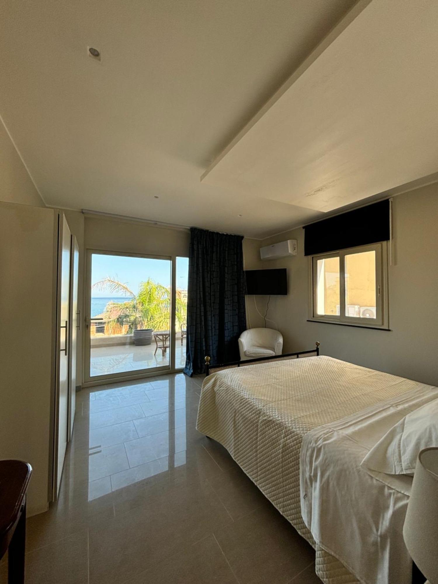 Ig - "Villa Don Antonio" Apartments Giardini-Naxos Exterior foto